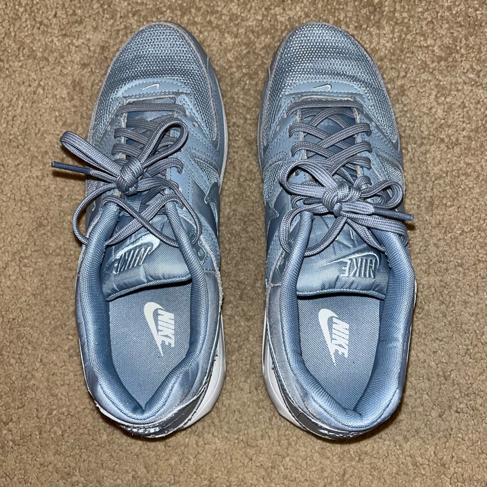 Nike Air Max Command - Picture 2 of 5